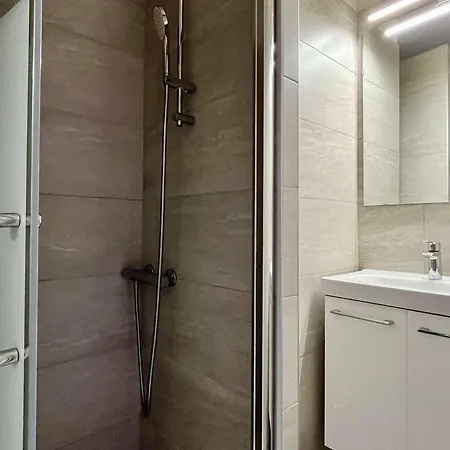 Apartment Mezzanine Avec Piscine, Proche Et Commerces - - Fr-1-225-639 Argeles-sur-Mer