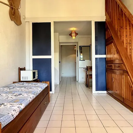 Mezzanine Avec Piscine, Proche Et Commerces - - Fr-1-225-639 Apartment *